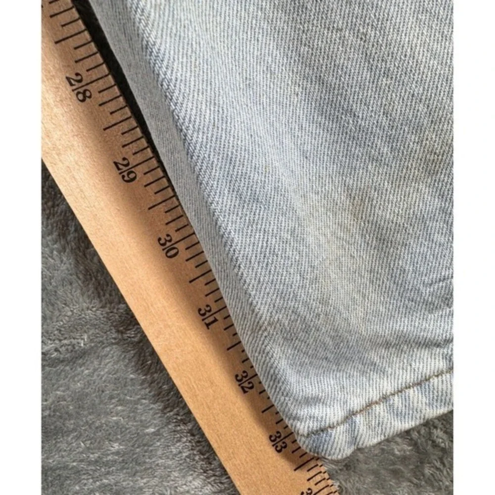 Vintage 90s Levis 501 Jeans Men Straight Leg Denim Blue Light Wash 33x34 USA